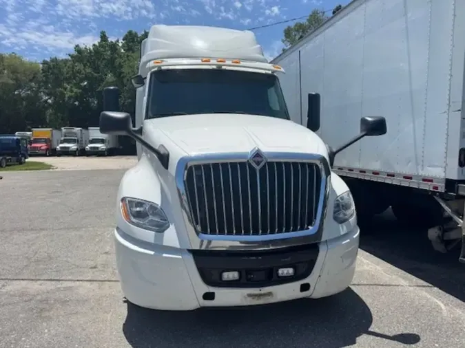 2019 NAVISTAR INTERNATIONAL LT625 SLPR CAB