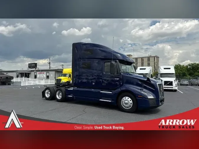 2022 VOLVO VNL760