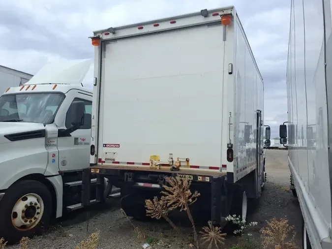 2015 FREIGHTLINER/MERCEDES M2 106
