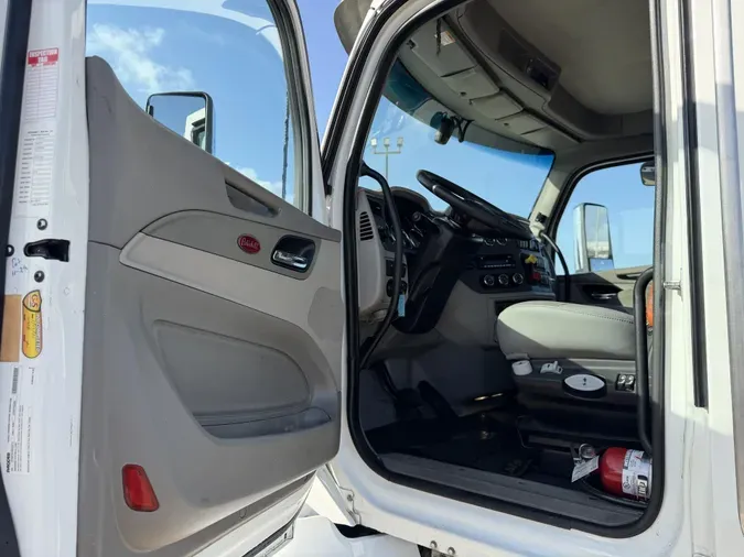 2022 Peterbilt 579523aaf51295d4681571f465e26c13ca3