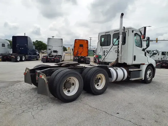 2018 FREIGHTLINER NEW CASCADIA PX12664