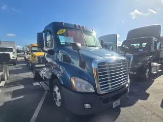 2017 FREIGHTLINER CASCADIA 113