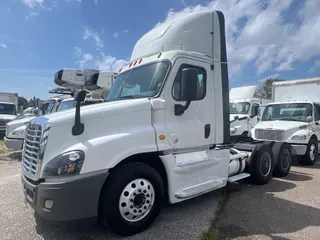 2018 FREIGHTLINER/MERCEDES CASCADIA 125