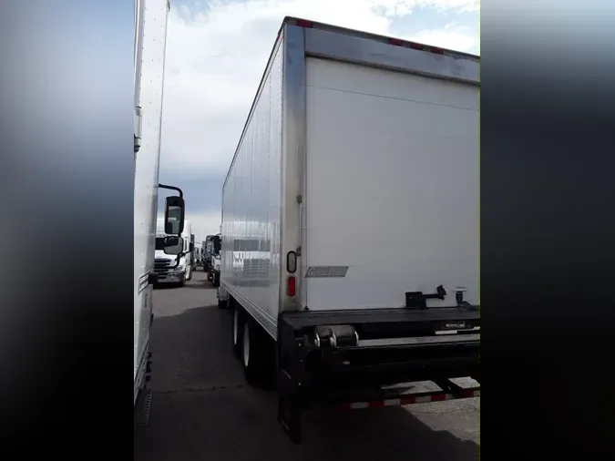 2017 FREIGHTLINER M2 106