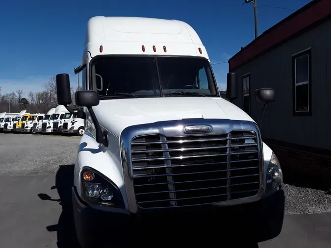 2019 FREIGHTLINER/MERCEDES CASCADIA 125