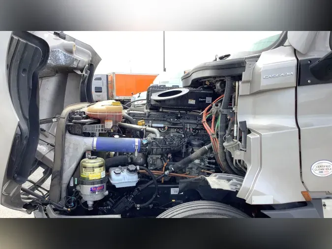 2022 Freightliner Cascadia 126