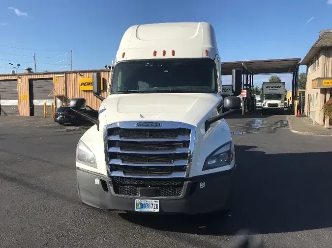 2021 Freightliner T12664ST