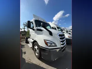 2020 FREIGHTLINER NEW CASCADIA 116