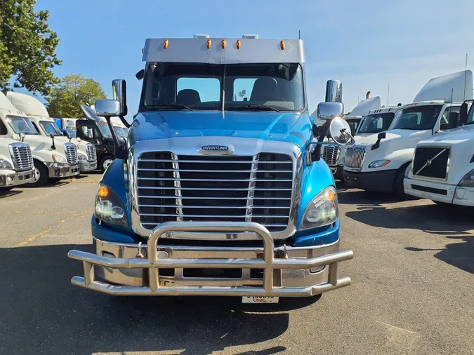 2018 FREIGHTLINER/MERCEDES CASCADIA 125