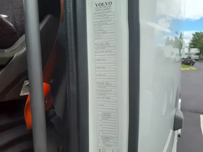 2020 VOLVO VNL64T-760