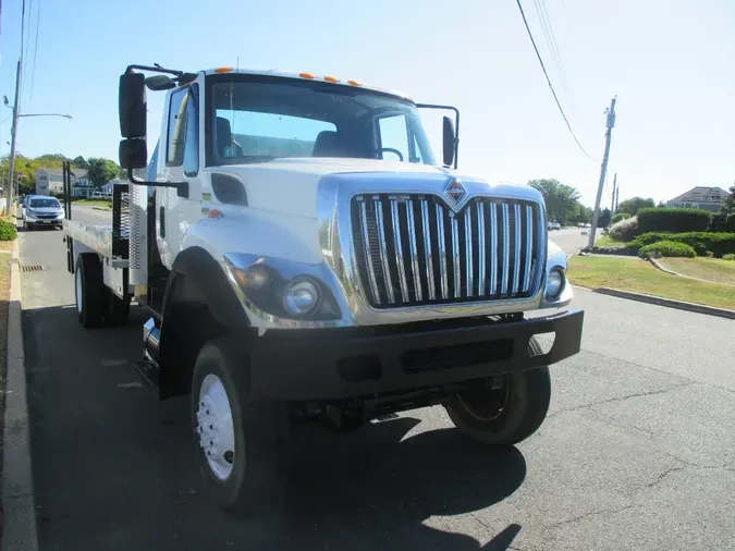2012 INTERNATIONAL 7300 4X4