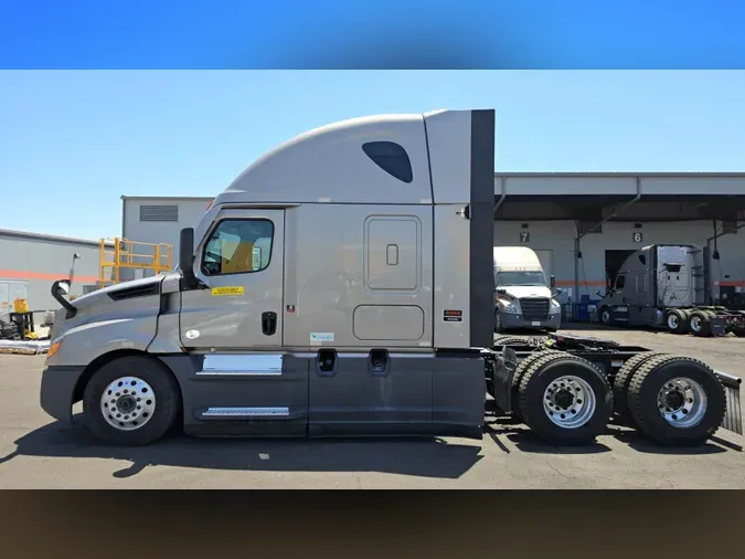 2023 Freightliner Cascadia