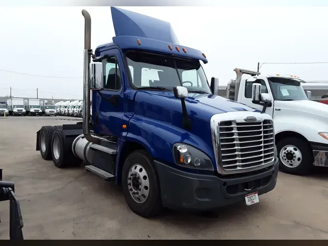 2018 FREIGHTLINER/MERCEDES CASCADIA 125