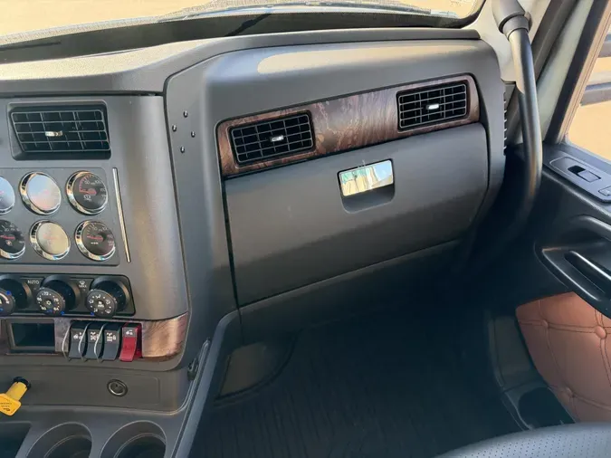 2024 Kenworth T6805250cc99f0eded9bc1047a51ebf2410e