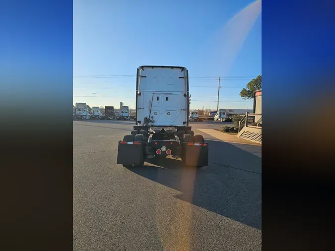 2019 FREIGHTLINER/MERCEDES CASCADIA 125