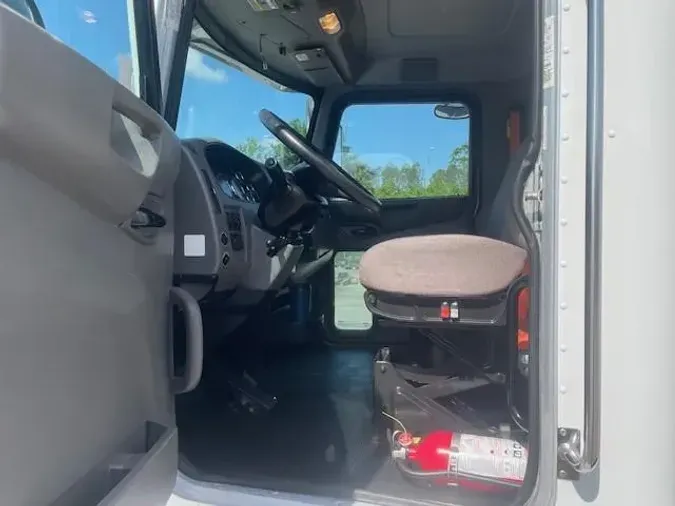2020 Peterbilt 337