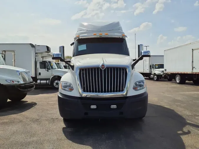 2019 NAVISTAR INTERNATIONAL LT625 SLPR CAB