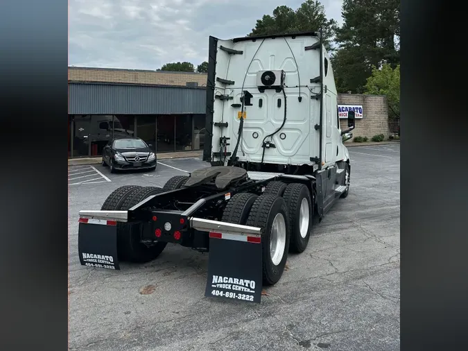 2020 FREIGHTLINER CASCADIA 126