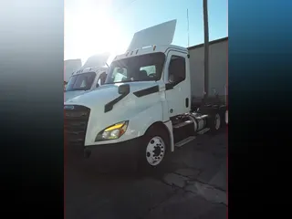 2019 FREIGHTLINER/MERCEDES NEW CASCADIA 126