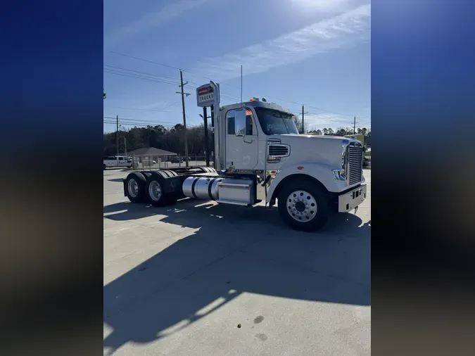 2022 Freightliner CORONADO