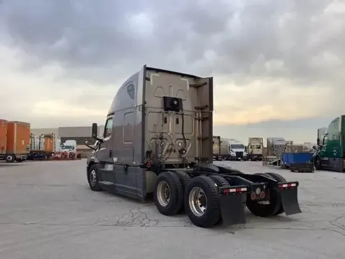 2020 Freightliner Cascadia