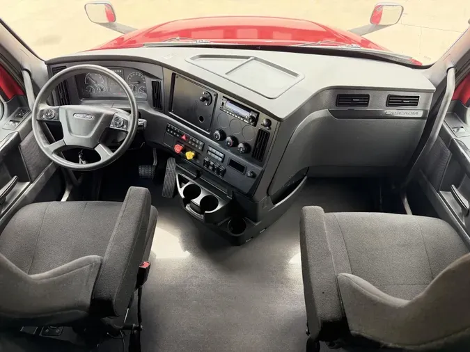 2023 Freightliner Cascadia52664cd398575a414c1d39d6ea352486