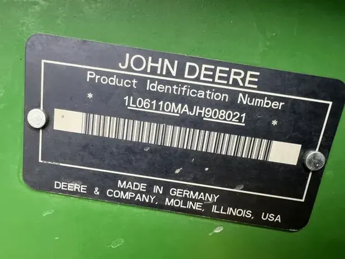 2018 John Deere 6110M