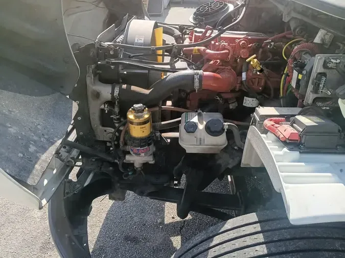 2018 FREIGHTLINER M2 106
