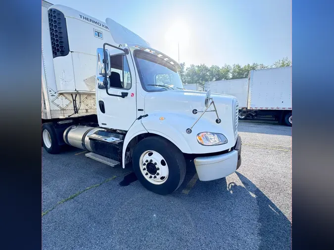 2012 FREIGHTLINER/MERCEDES M2 112