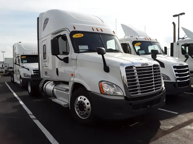 2020 FREIGHTLINER/MERCEDES CASCADIA 125526bff7d5f8a98754a82cc0964fff57c