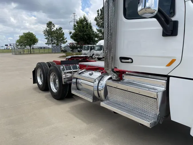 2021 Peterbilt 567