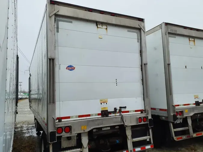 2015 UTILITY TRAILERS VS1RA 28/156/102526e7254c8d95a8c165e5c2caac24bdc