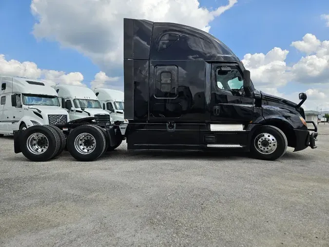 2021 FREIGHTLINER CASCADIA