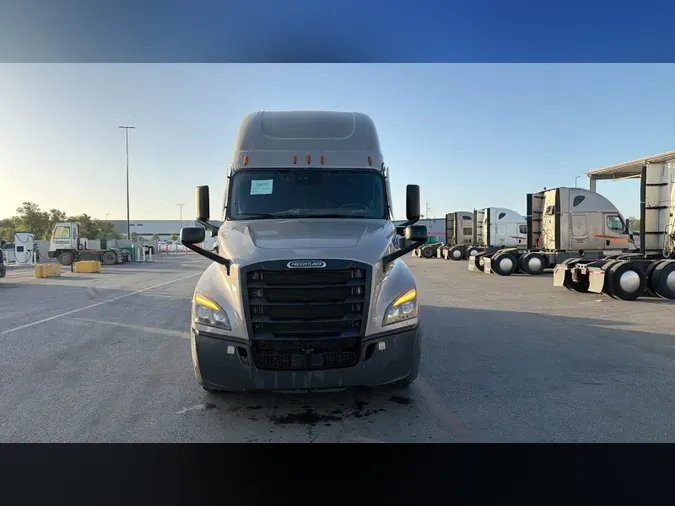 2023 Freightliner Cascadia 126527b4a2c138dfa9e74e5c09ad9729318