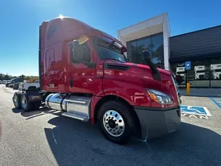 2020 Freightliner Cascadia 126