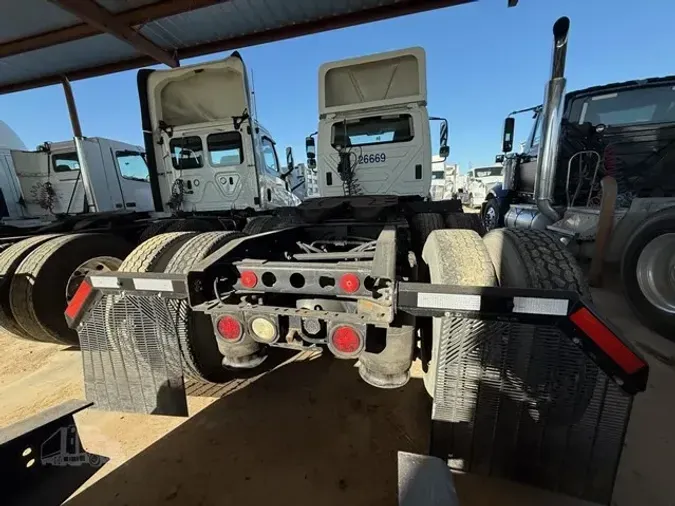 2016 INTERNATIONAL TRANSTAR 8600