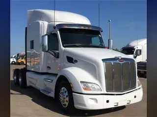 2017 Peterbilt 579