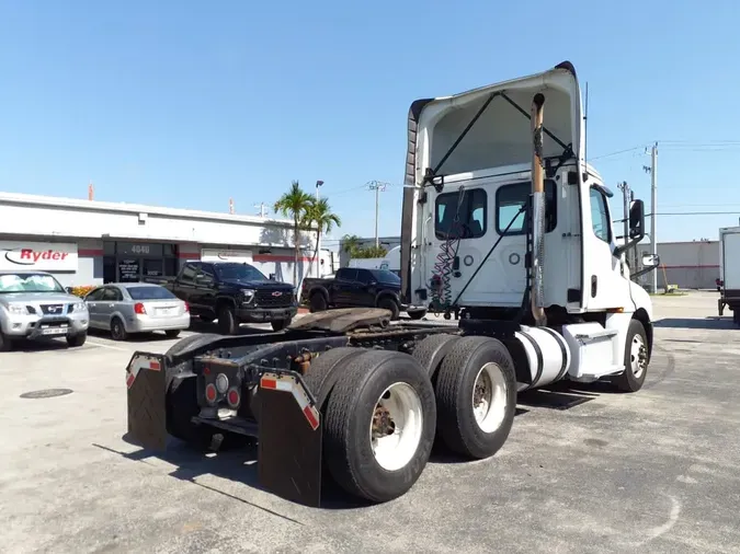 2019 FREIGHTLINER NEW CASCADIA PX12664