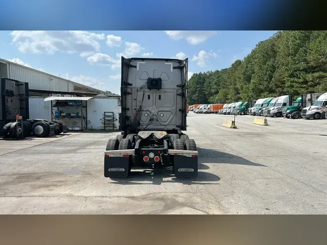 2022 Freightliner Cascadia 126