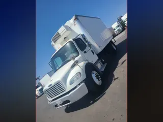 2016 Freightliner M2 106