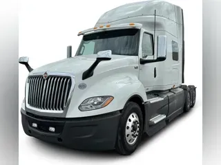 2021 International LT625