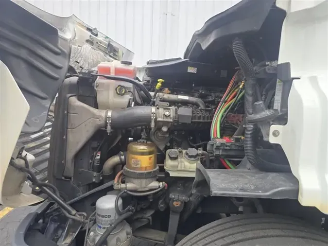 2016 FREIGHTLINER/MERCEDES CASCADIA 11352875f8f99d1df196eaa5eabeb7667c9