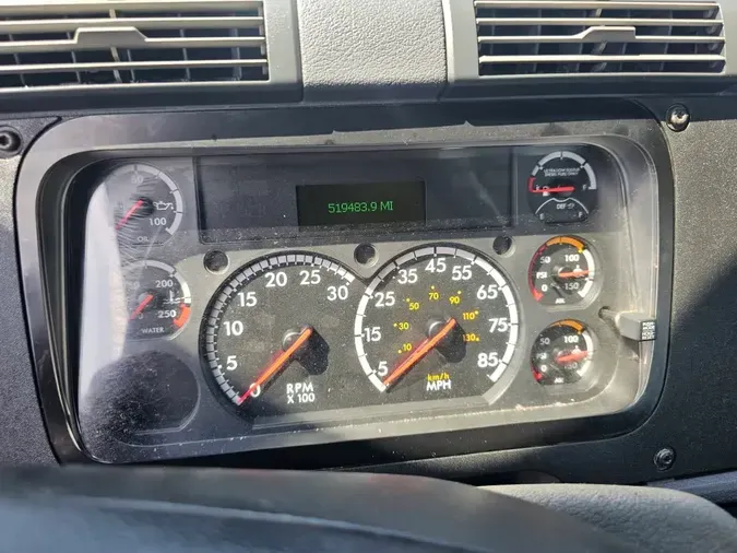 2019 FREIGHTLINER CASCADIA 113