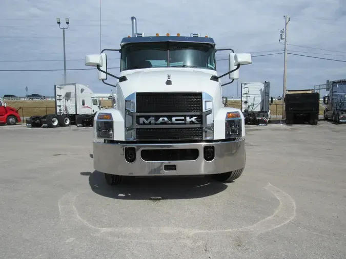 2026 MACK AN64T