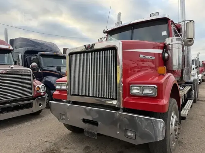 2015 WESTERN STAR 4900