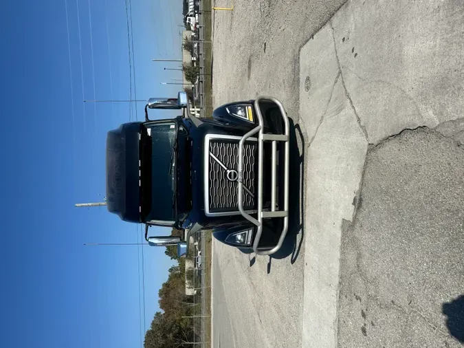 2019 Volvo VNL64T760