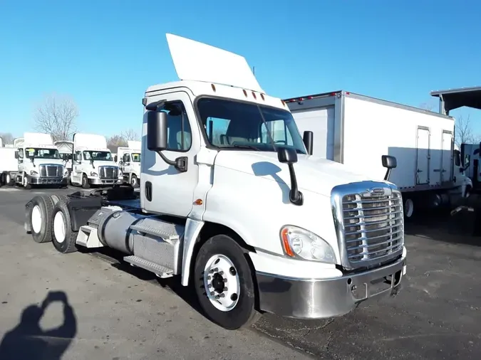 2019 FREIGHTLINER/MERCEDES CASCADIA 125
