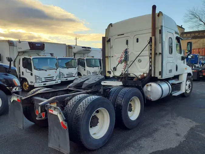 2018 FREIGHTLINER/MERCEDES CASCADIA 125