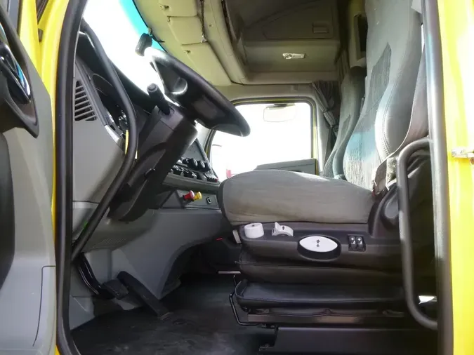 2021 Kenworth T6805293dc59b9f83226aa428541eaef8cb5