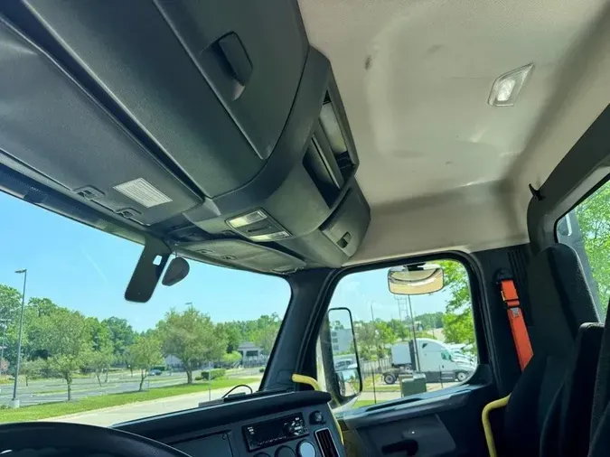 2020 Freightliner Cascadia